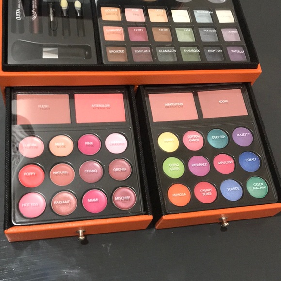 Ulta Makeup Kit - Picture 5 of 5